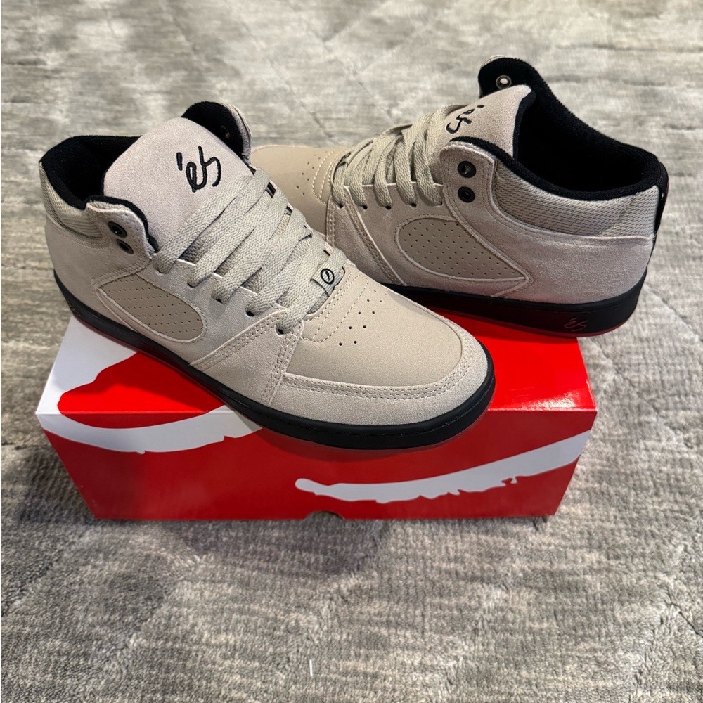 Es skateboarding shoes - accel slim mid - size 6.5 men’s